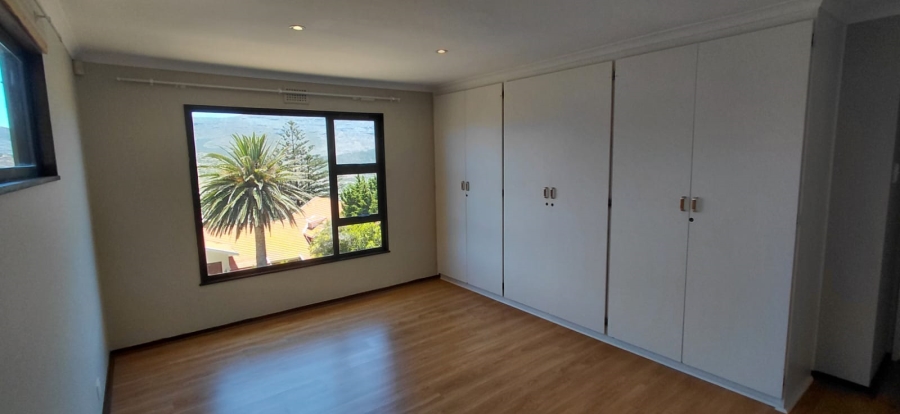 To Let 3 Bedroom Property for Rent in Fish Hoek Western Cape